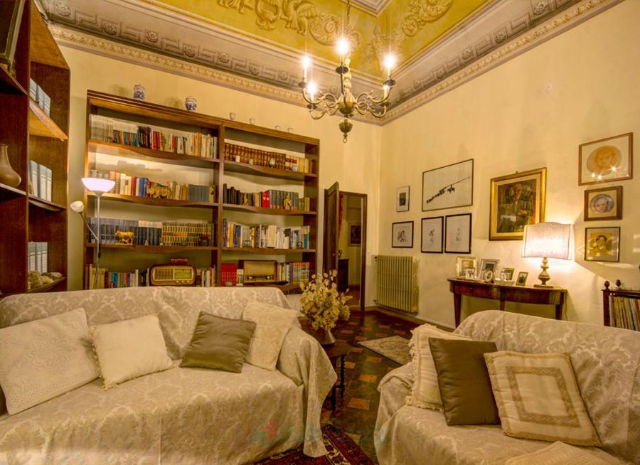 Residenza Storica Palazzo Ricciarelli Villa Volterra Exterior photo